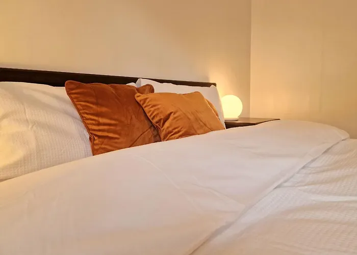 Millmead Apartment In Central Guildford With Parking