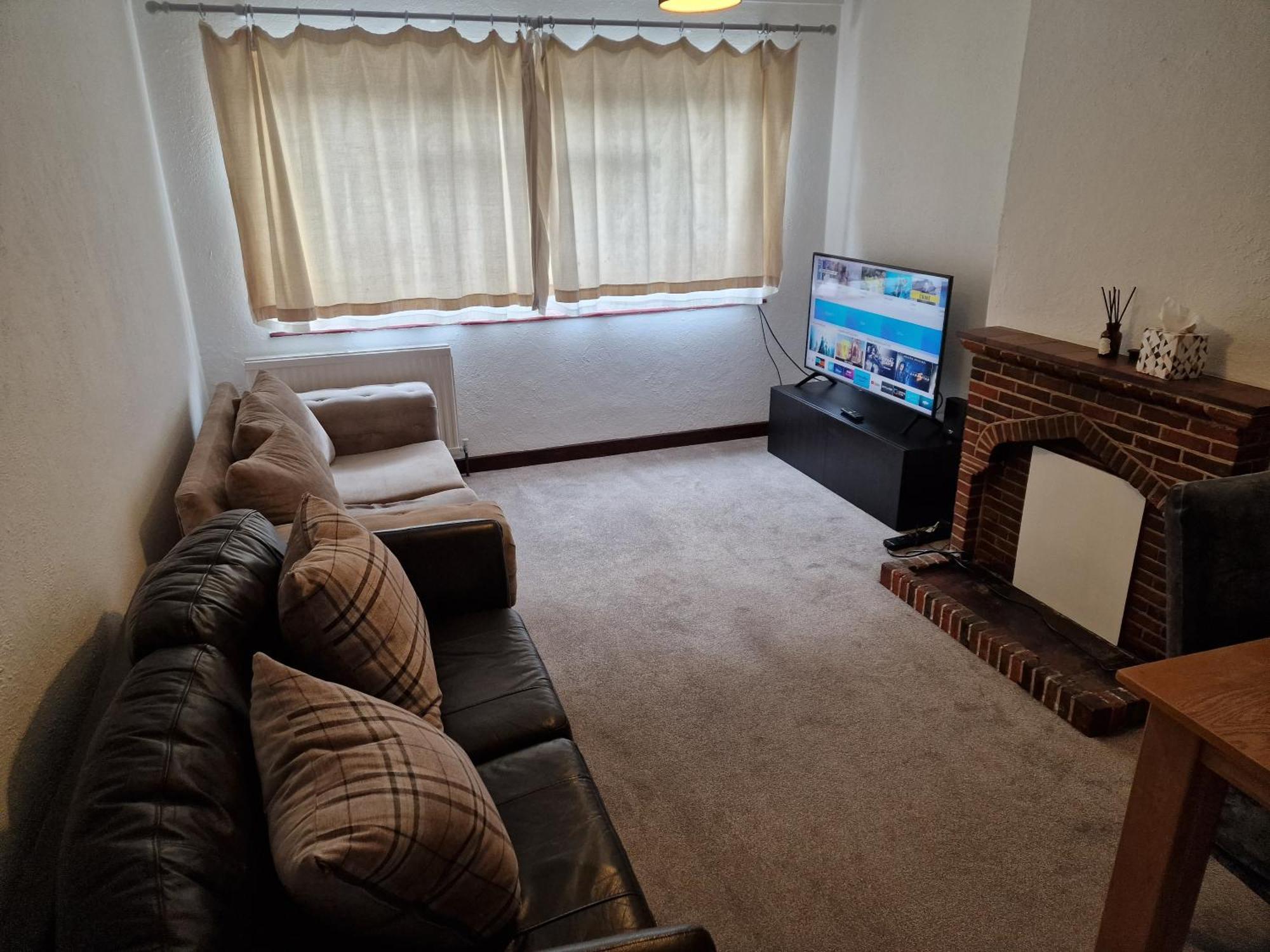 Millmead In With Parking Apartment Guildford